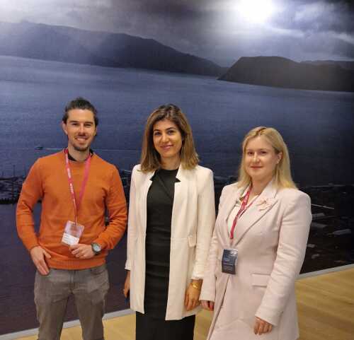 Guillermo G. Molina, VIPO, Shara M. Ali, Vår Energi, og Kristiane M. Krystad, i Equinor sitt HQ på