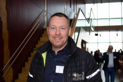 Magnus Hammari fra 2-tal i Alta tok turen til Hammerfest på workshop.