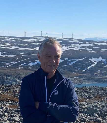 Mårten Lunde, CEO H2Carrier, her fra et tidligere besøk i Kjøllefjord.